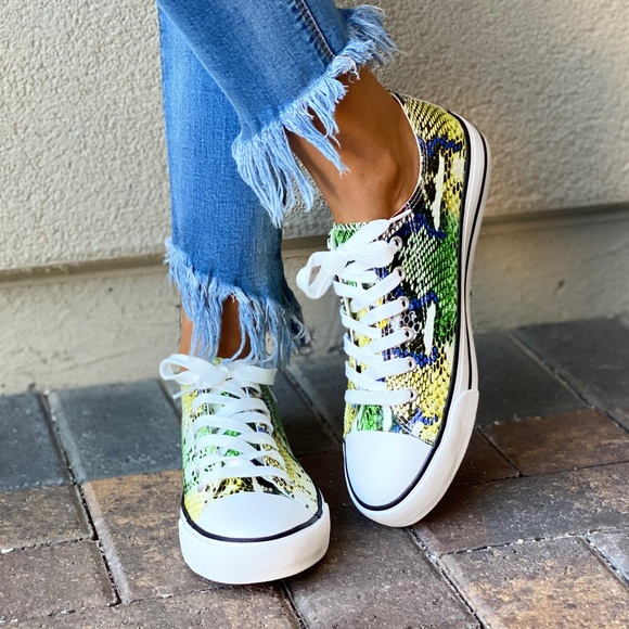 Leopard Snake Print Low Cut Lace Up Era Sneakers - Picture 10 of 15